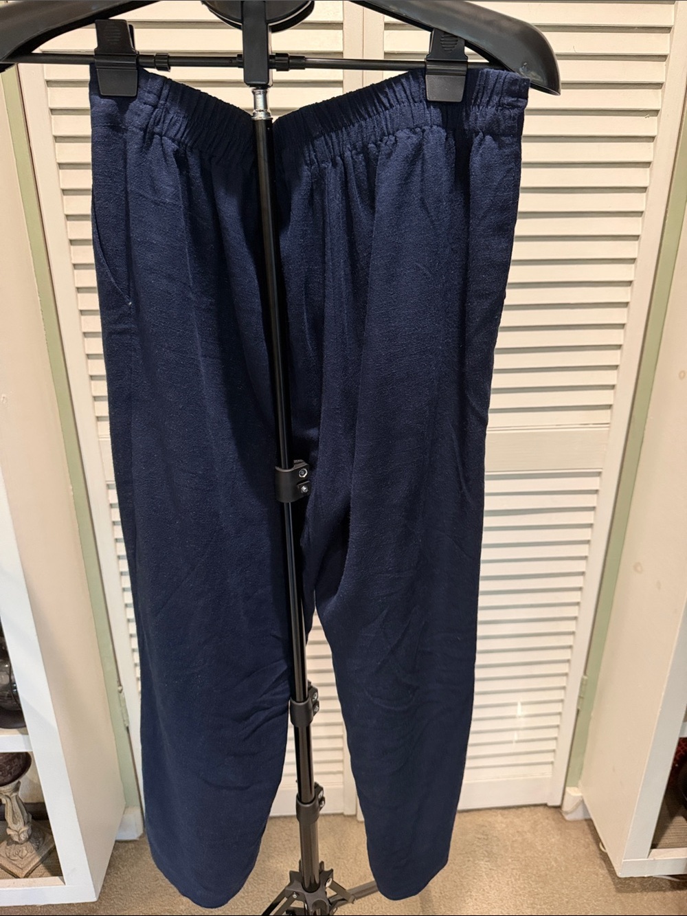 Mod Ref Navy Wide-Leg Button-Front Pants - Picture 3 of 3